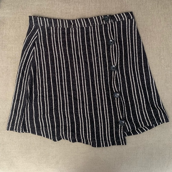 Urban Outfitters Skirt, Never Worn - Picture 3 of 5